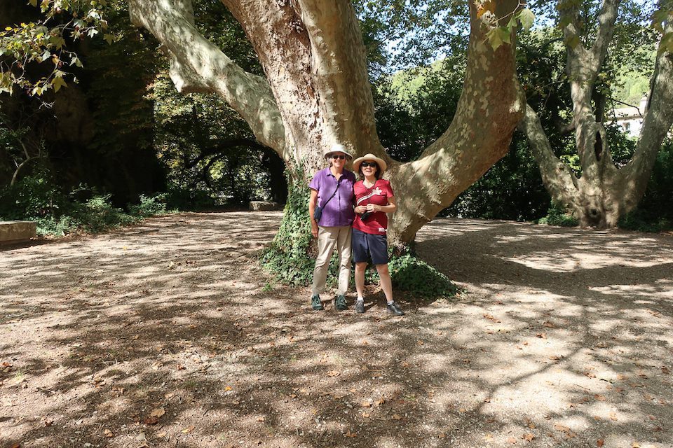 Pauline meeting up with fellow slow traveller Janie in Luberon, France