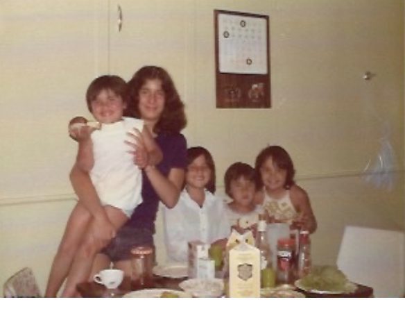 Suzanne with Indigenous children in Blue River, British Colombia