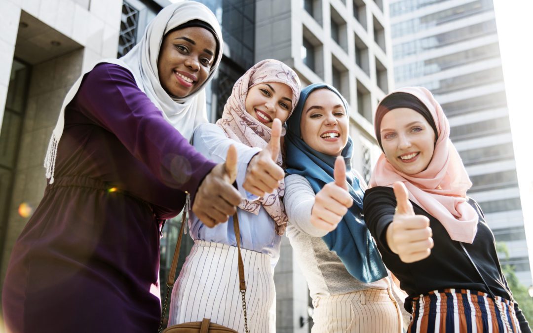 12+ Ways to Empower Women When You Travel