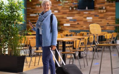 What Older Women Can Wear on the Plane: How to Travel in Style