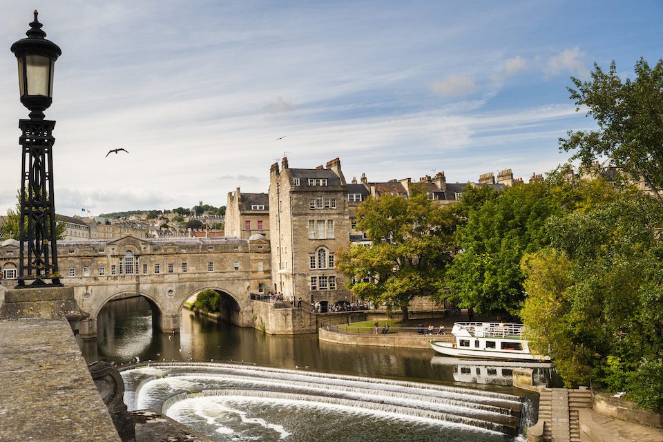 Pulteney Bridge over the River Avon, Bath, Avon & Somerset, England, United Kingdom, Europe