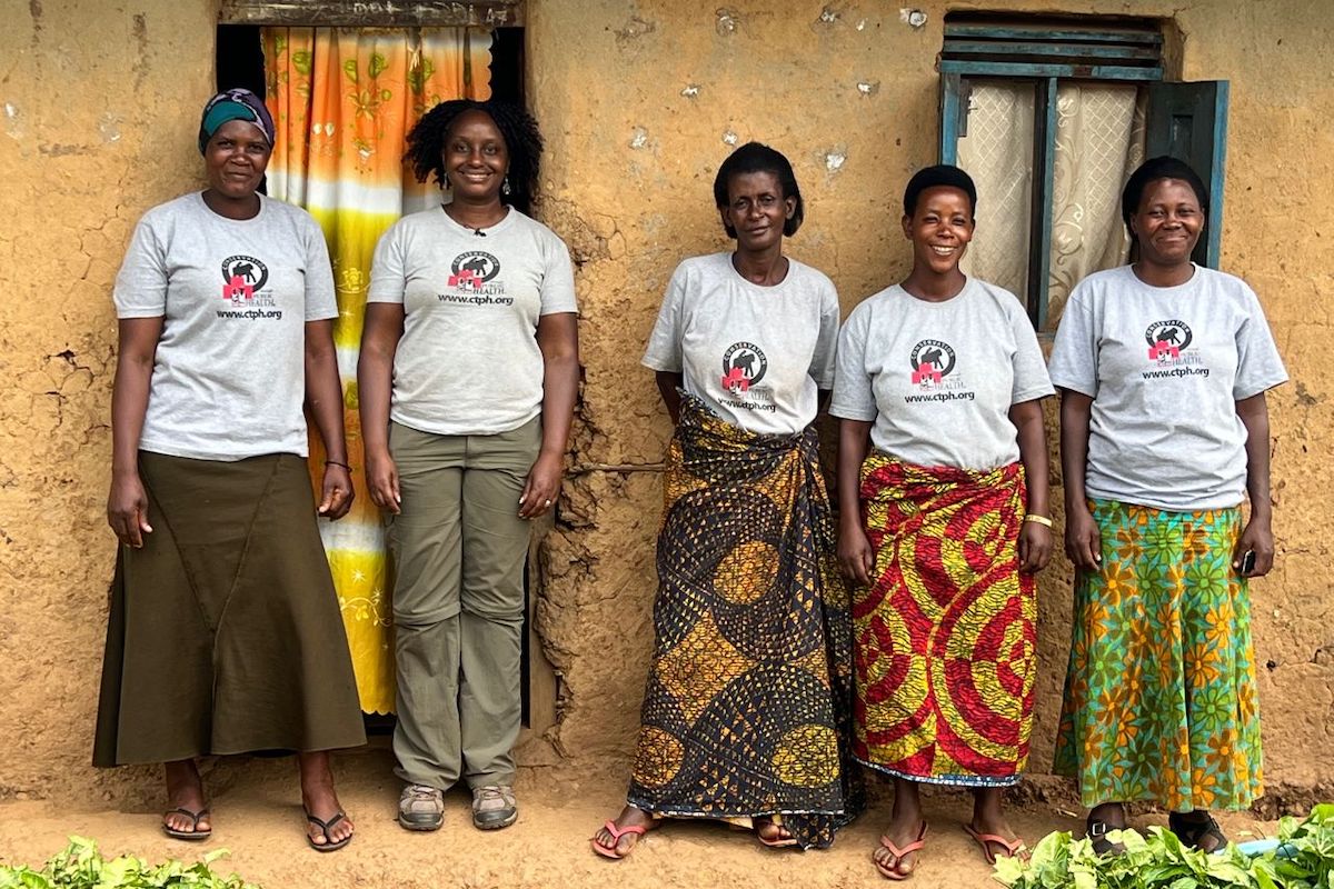 Dr. Gladys with women VHCTs living around Bwindi Impenetrable National Park.