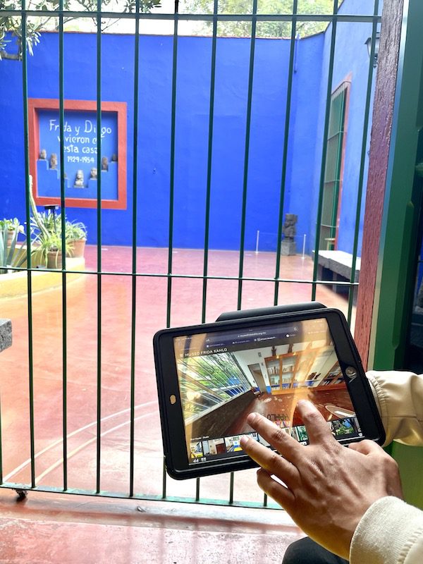 Virtual tour for guests with a disability at Casa Azul in Mexico City