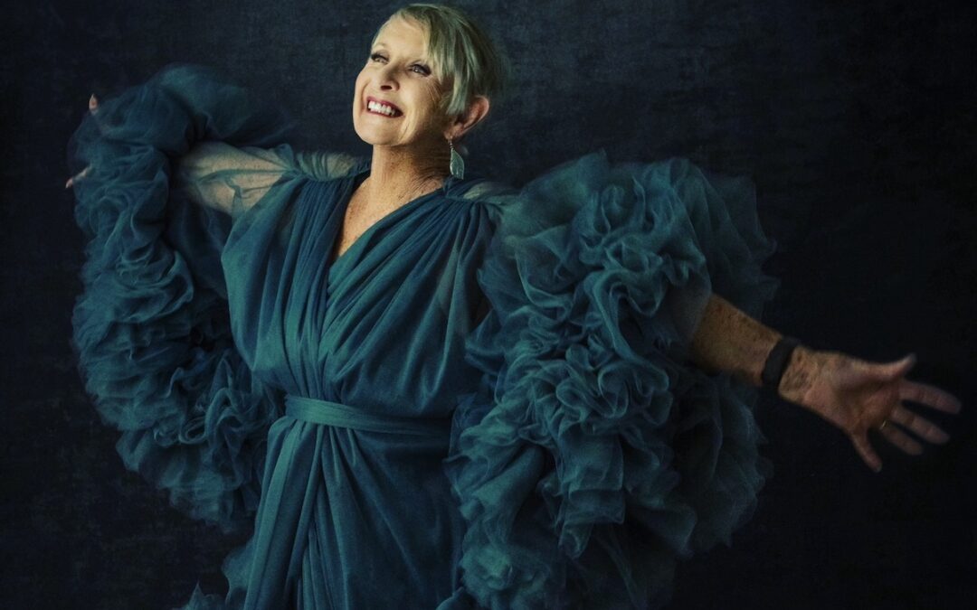 Meet Joy Fox, 89, the First Recipient of the JourneyWoman Evelyn Hannon Solo Travel Award