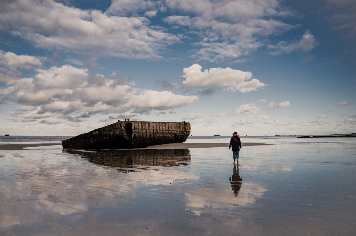 Plage d'Arromanches, vestiges du port artificiel © Marie- Anaïs Thierry