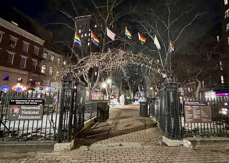 Stonewall National Monument at night