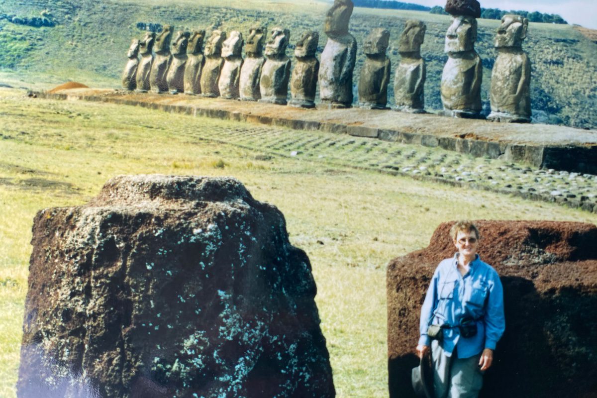 Solo Moai with head piece