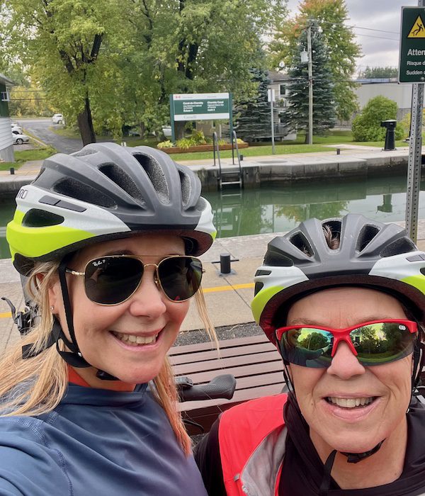 Two bicoastal biking buddies enjoying the Chambly canal while cycling the Véloroute Gourmande