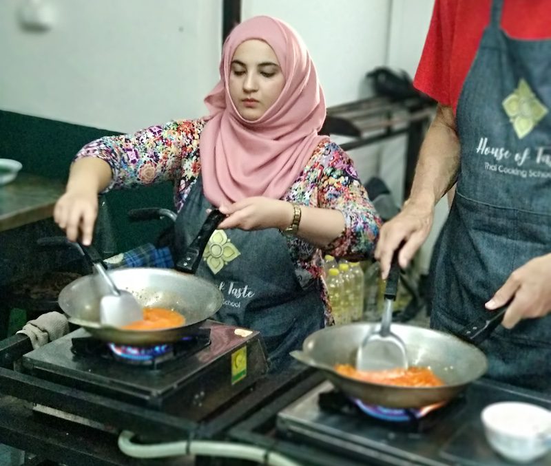 Tanzila partakes in a thai cooking class in Bangkok