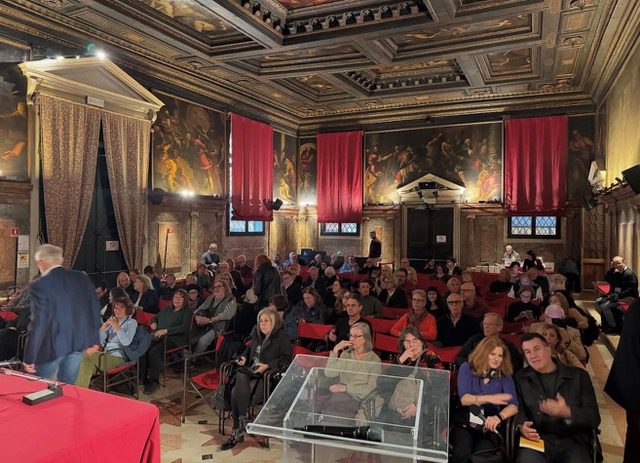 venice noir tina hartas 